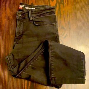 Levi’s Denizen sz 10 cropped, cuffed jeans